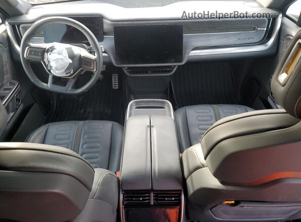 7PDSGABL3NN001843 2022 RIVIAN R1S Green Առջևի վահանակի տեսք