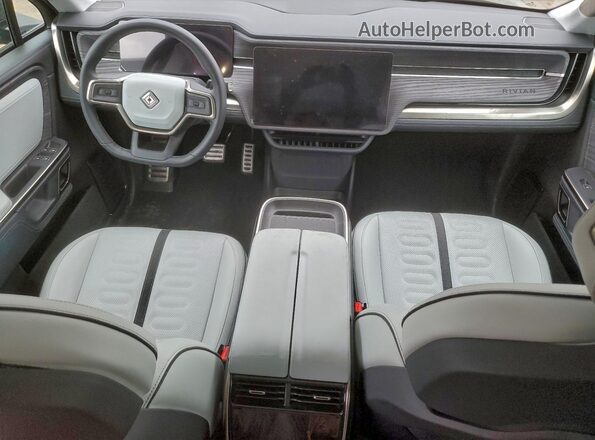 7PDSGBBA4RN042881 2024 RIVIAN R1S Green Вид панелі приладів