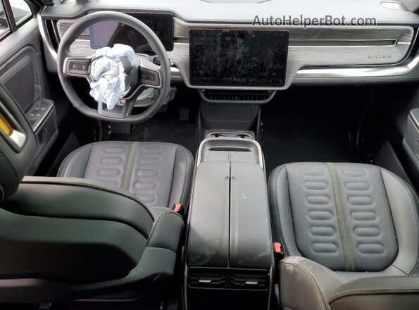 7PDSGCBA5TN080391 2026 RIVIAN R1S Gray Widok deski rozdzielczej