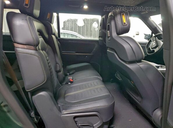 7PDSGFBA3TN084344 2026 RIVIAN R1S Green Widok tylnych siedzeń