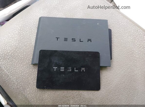7SAXCAE58RF442736 2024 TESLA MODEL X Black წინა პანელის ხედი