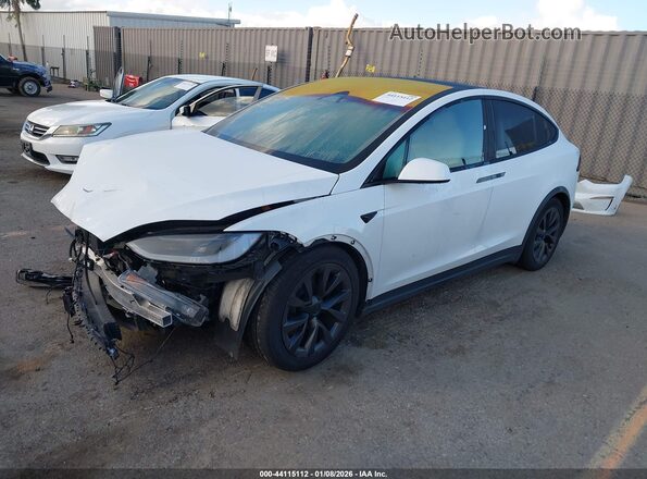 7SAXCBE59PF427200 2023 TESLA MODEL X Белый Передняя левая четверть