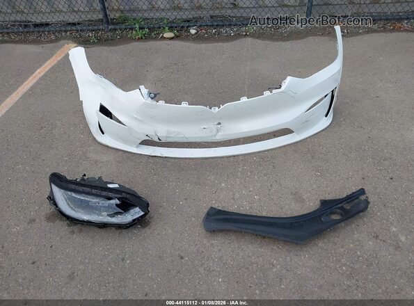 7SAXCBE59PF427200 2023 TESLA MODEL X Белый Вид панели приборов