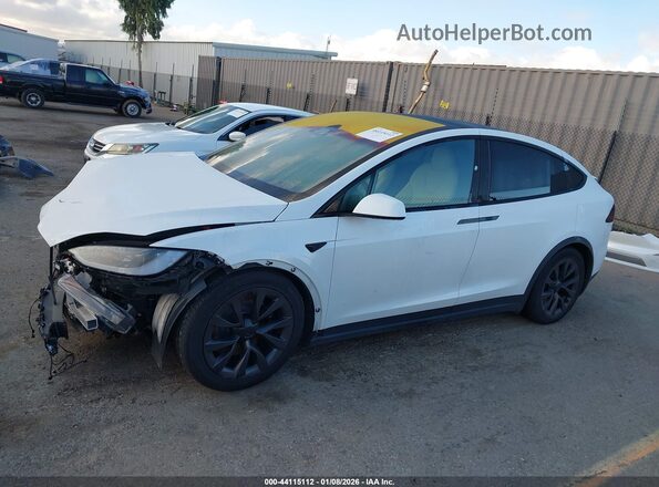 7SAXCBE59PF427200 2023 TESLA MODEL X Белый Панорамный вид салона 360°