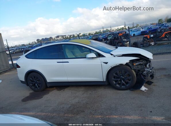 7SAXCBE59PF427200 2023 TESLA MODEL X Белый Вид задней части салона