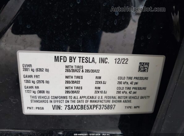 7SAXCBE5XPF375897 2023 TESLA MODEL X Черный Вид подкапотного пространства
