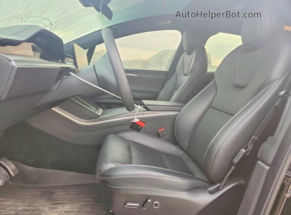 7SAXCBE66PF428457 2023 TESLA MODEL Silver Vista interior delantera