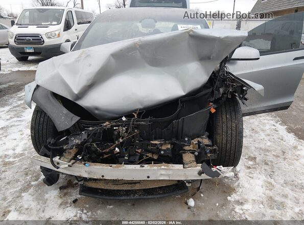 7SAXCDE51SF470028 2025 TESLA MODEL X Серый Вид спереди