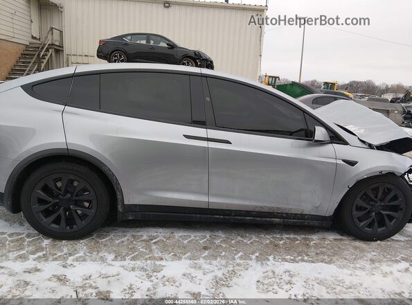 7SAXCDE51SF470028 2025 TESLA MODEL X Серый Вид задней части салона