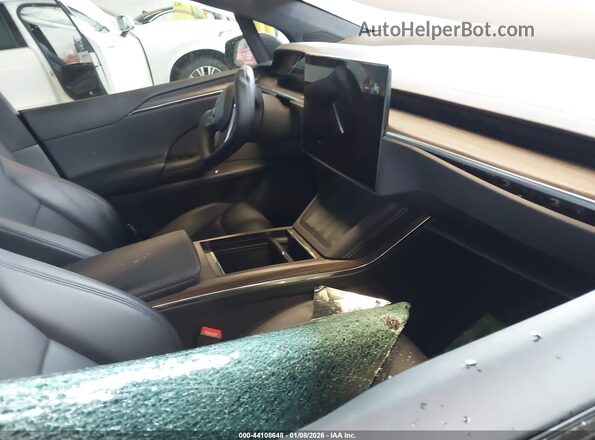 7SAXCDE58NF337576 2022 TESLA MODEL X Gray Widok wnętrza z przodu