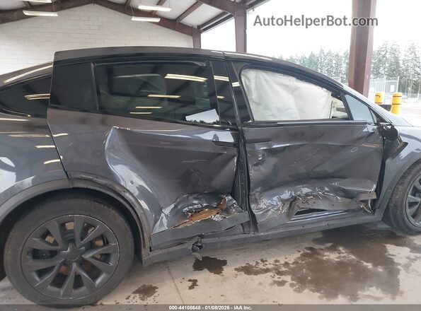 7SAXCDE58NF337576 2022 TESLA MODEL X Gray Widok z przodu