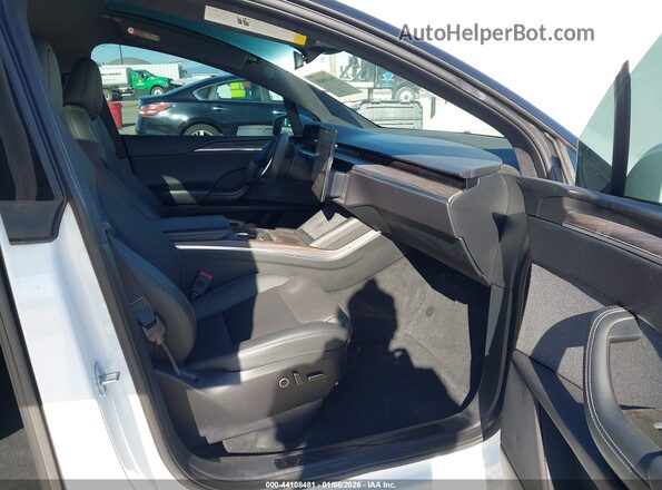 7SAXCDE58NF350229 2022 TESLA MODEL X White Vista interior delantera