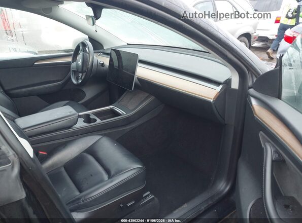 7SAYGAEE0NF573937 2022 TESLA MODEL Y Blue წინა სალონის ხედი