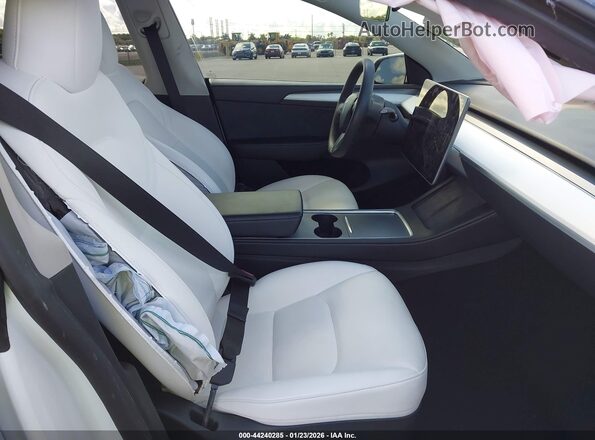 7SAYGAEE1PF789444 2023 TESLA MODEL Y Белый 