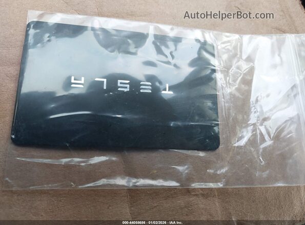 7SAYGAEE6SF262458 2025 TESLA MODEL Y Черный Вид панели приборов