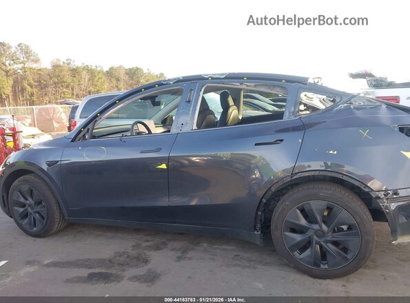 7SAYGDED0SA348838 2025 TESLA MODEL Y Gray უკანა სალონის ხედი