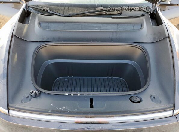 7SAYGDED0TA431512 2026 TESLA MODEL Gray Սալոնի հետևի տեսք