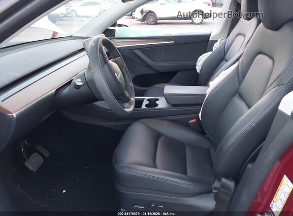 7SAYGDED6RF129542 2024 TESLA MODEL Y Burgundy Սալոնի դիմացի տեսք