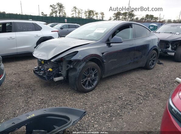 7SAYGDED6SF243935 2025 TESLA MODEL Y Gray 
