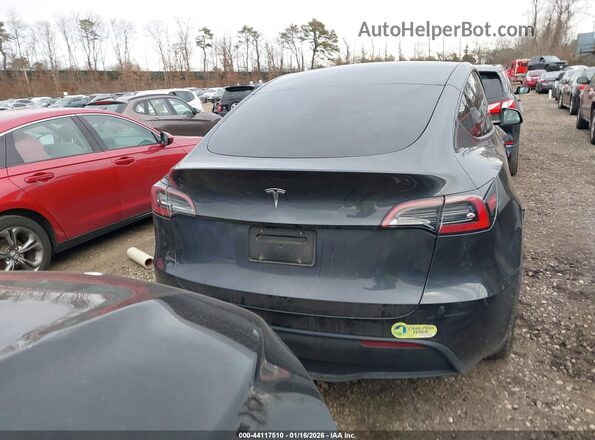 7SAYGDED6SF243935 2025 TESLA MODEL Y Gray 