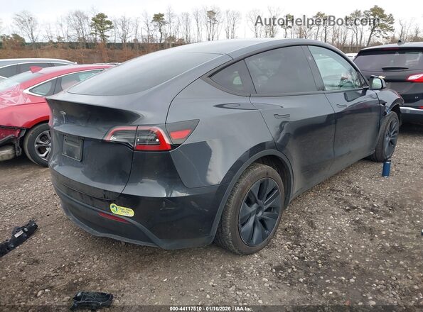 7SAYGDED6SF243935 2025 TESLA MODEL Y Gray 