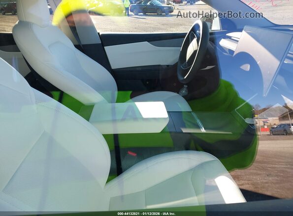 7SAYGDED6TA491861 2026 TESLA MODEL Y Белый Вид салона спереди