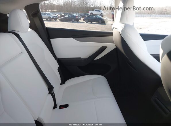 7SAYGDED6TA491861 2026 TESLA MODEL Y Белый Вид наклейки с VIN-кодом