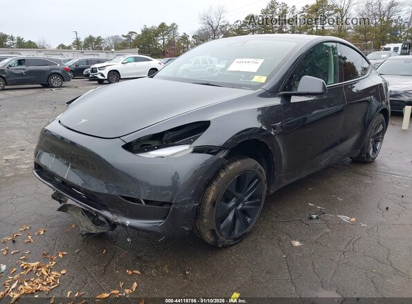 7SAYGDED8SA375060 2025 TESLA MODEL Y Black Передня ліва чверть