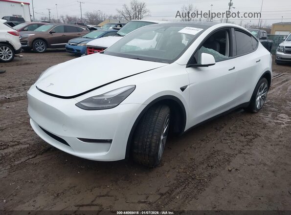 7SAYGDEE0PF807160 2023 TESLA MODEL Y White Передня ліва чверть