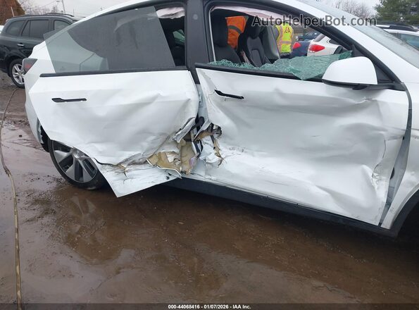 7SAYGDEE0PF807160 2023 TESLA MODEL Y White Вид спереду
