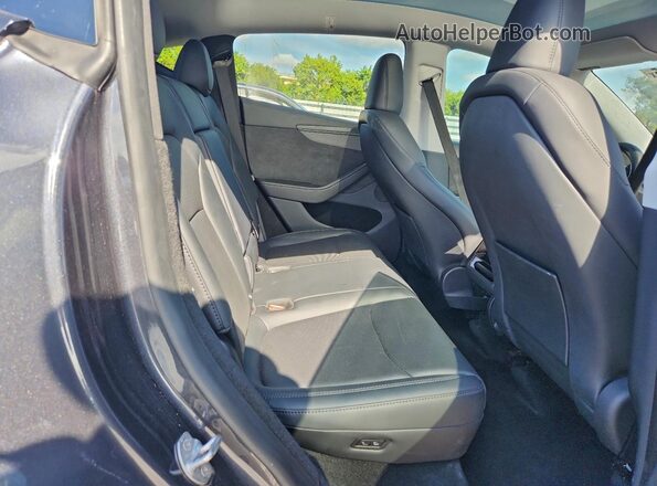 7SAYGDEE0TA443264 2026 TESLA MODEL Silver უკანა სავარძლების ხედი