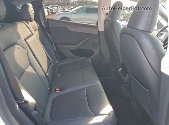 7SAYGDEE0TA475521 2026 TESLA MODEL White Հետևի նստատեղերի տեսք