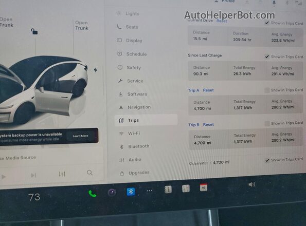 7SAYGDEE0TA475521 2026 TESLA MODEL White Սարքավորումների վահանակի տեսք