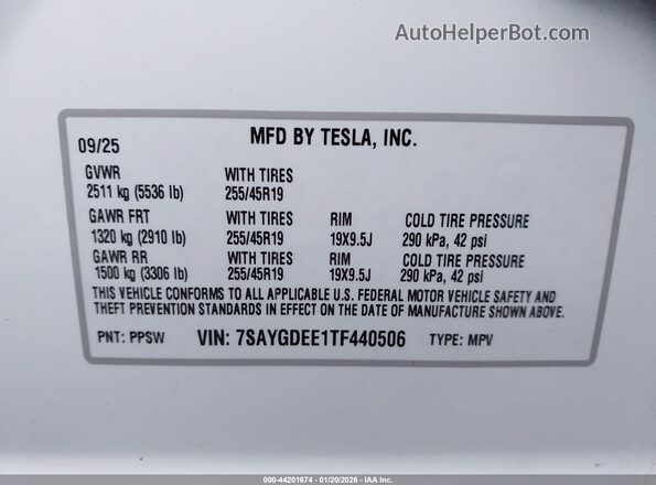 7SAYGDEE1TF440506 2026 TESLA MODEL Y White Engine compartment view