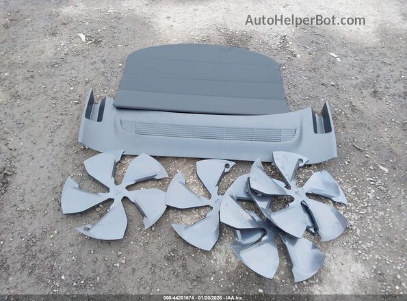 7SAYGDEE1TF440506 2026 TESLA MODEL Y White Dashboard view
