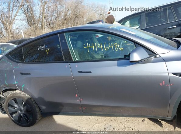 7SAYGDEE2SF287262 2025 TESLA MODEL Y Gray 