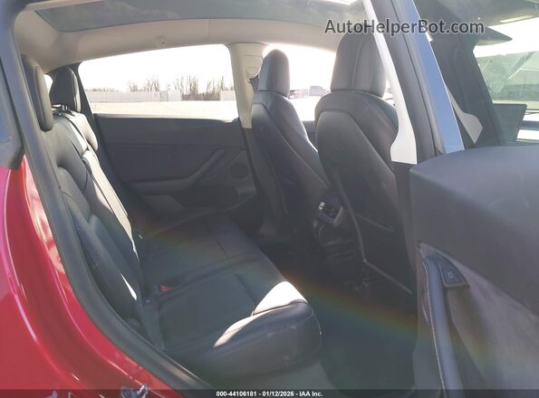 7SAYGDEE3NF386239 2022 TESLA MODEL Y Red VIN sticker view
