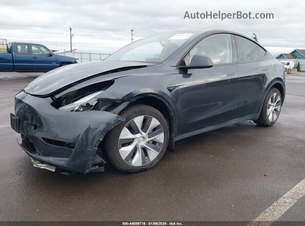 7SAYGDEE3RF064576 2024 TESLA MODEL Y Gray Передня ліва чверть