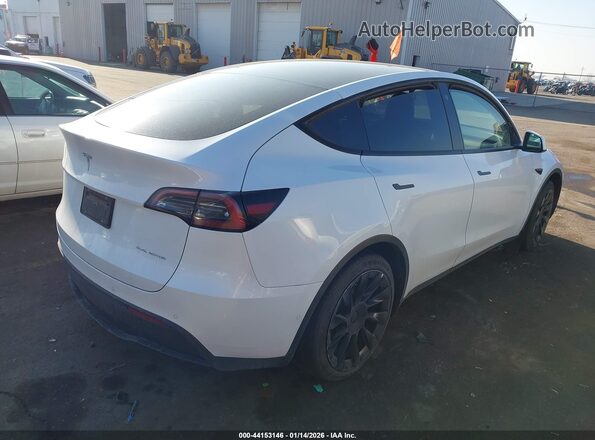 7SAYGDEE4NF385049 2022 TESLA MODEL Y White უკანა მარჯვენა