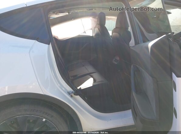 7SAYGDEE4NF385049 2022 TESLA MODEL Y White VIN კოდის სტიკერის ხედი