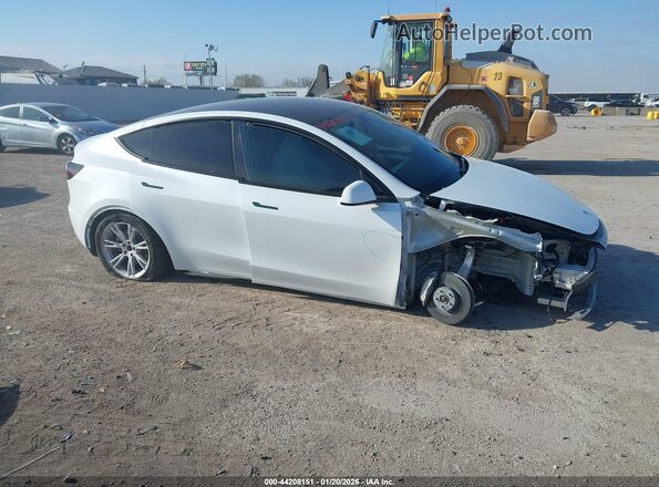 7SAYGDEE4RA290686 2024 TESLA MODEL Y White Սալոնի 360 աստիճան տեսք