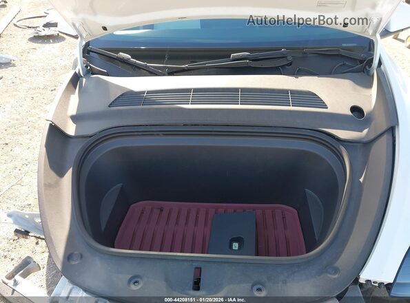7SAYGDEE4RA290686 2024 TESLA MODEL Y White Հետևի տեսք