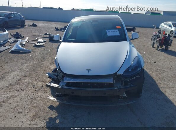 7SAYGDEE4RA290686 2024 TESLA MODEL Y White Սալոնի հետևի տեսք