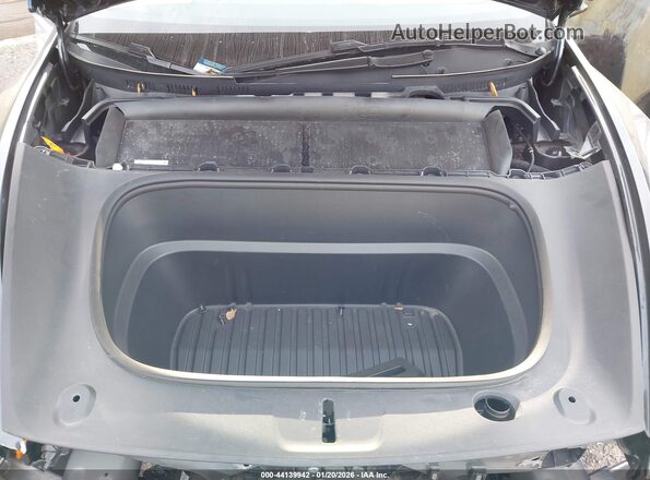 7SAYGDEE4TA398149 2026 TESLA MODEL Y Gray უკანა ხედი