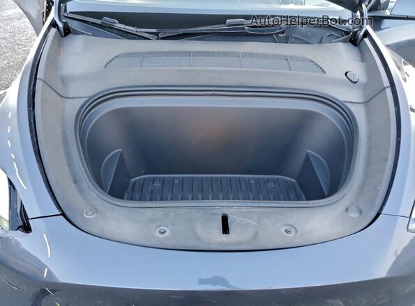 7SAYGDEE8PA129626 2023 TESLA MODEL Silver Engine compartment view