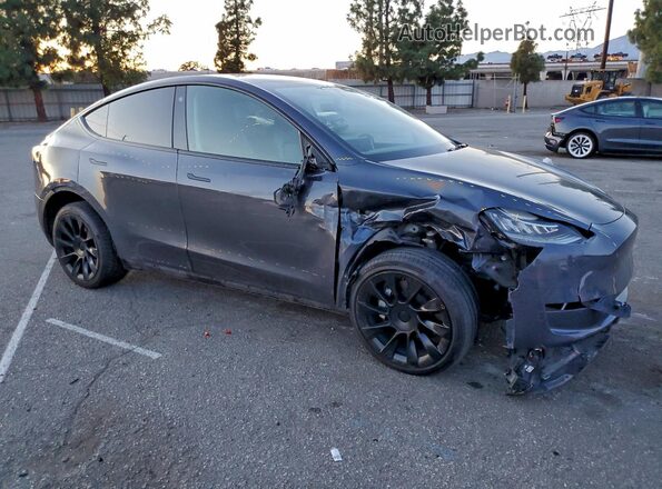 7SAYGDEE8PA129626 2023 TESLA MODEL Silver Front right