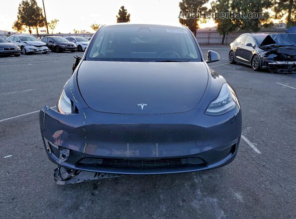 7SAYGDEE8PA129626 2023 TESLA MODEL Silver Front view