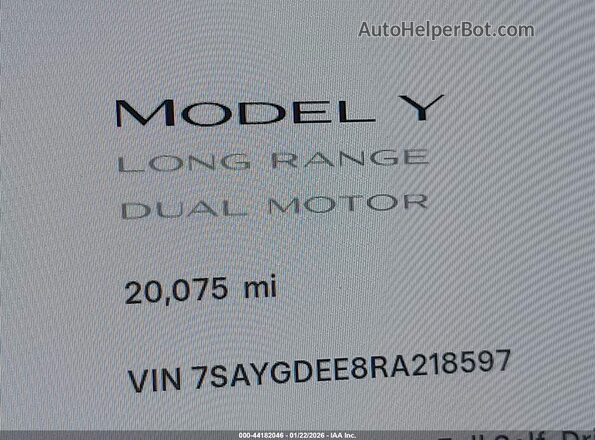 7SAYGDEE8RA218597 2024 TESLA MODEL Y White 