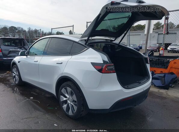 7SAYGDEE8RA218597 2024 TESLA MODEL Y White Հետևի ձախ