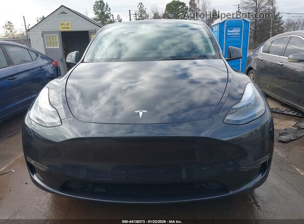 7SAYGDEE8SF270675 2025 TESLA MODEL Y Серый Вид щитка приборов